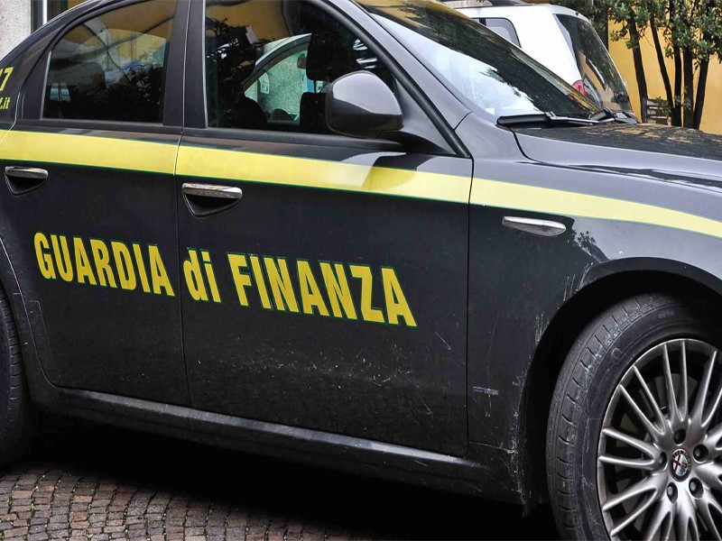 Spaccio di sostanze stupefacenti, furto e ricettazione di materiale dello stabilimento FCA in provincia di Frosinone