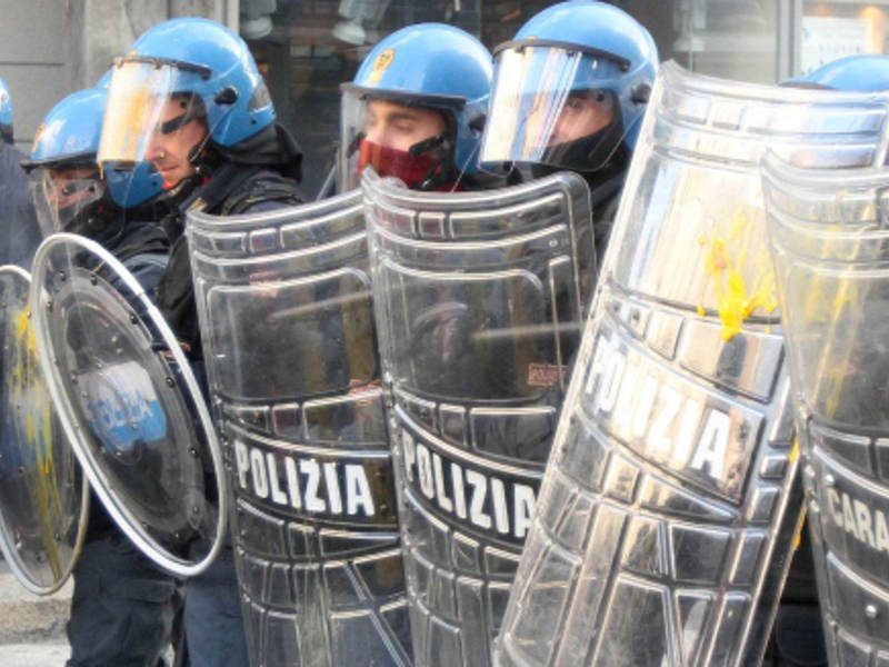 Roma-Vitesse ad alta tensione: scontri nella notte tra ultras