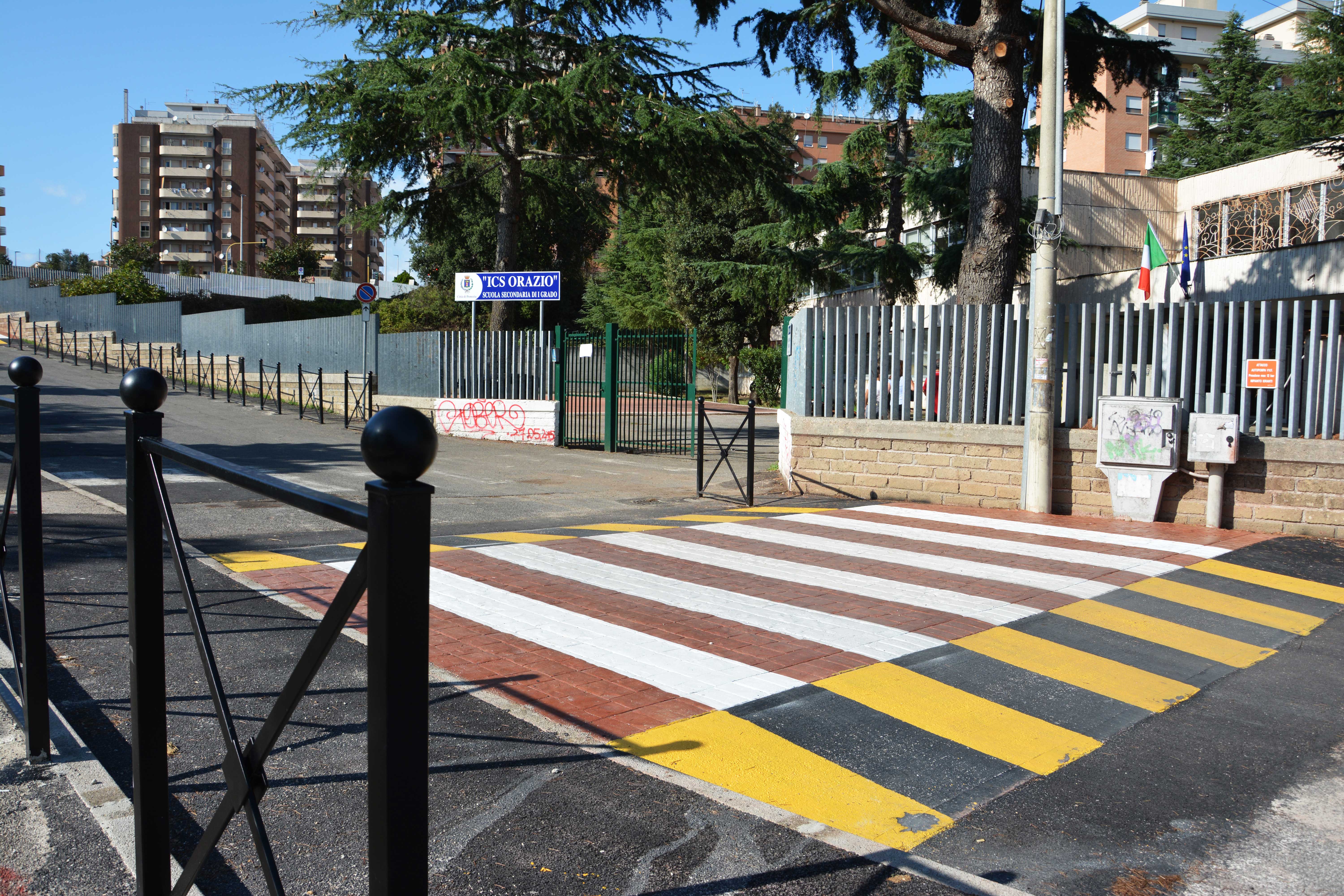 Pomezia, Scuola Orazio: inaugurati parcheggio e passaggio pedonale