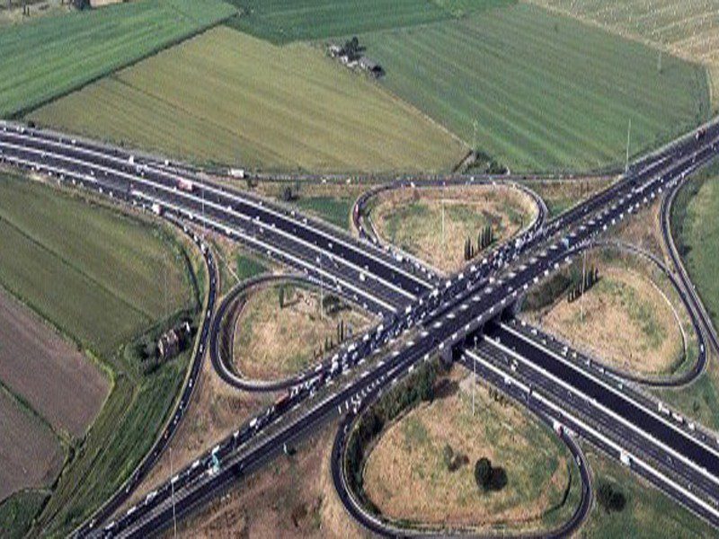 Roma Sud, chiusa per diverse notti immissione sulla carreggiata esterna del GRA