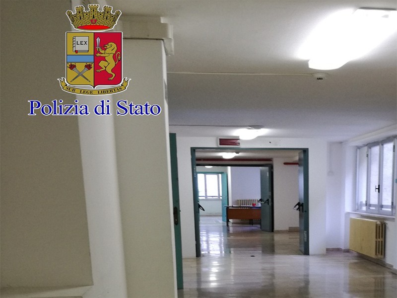 Frosinone, professore 58enne accusato di molestie sessuali su minori a scuola