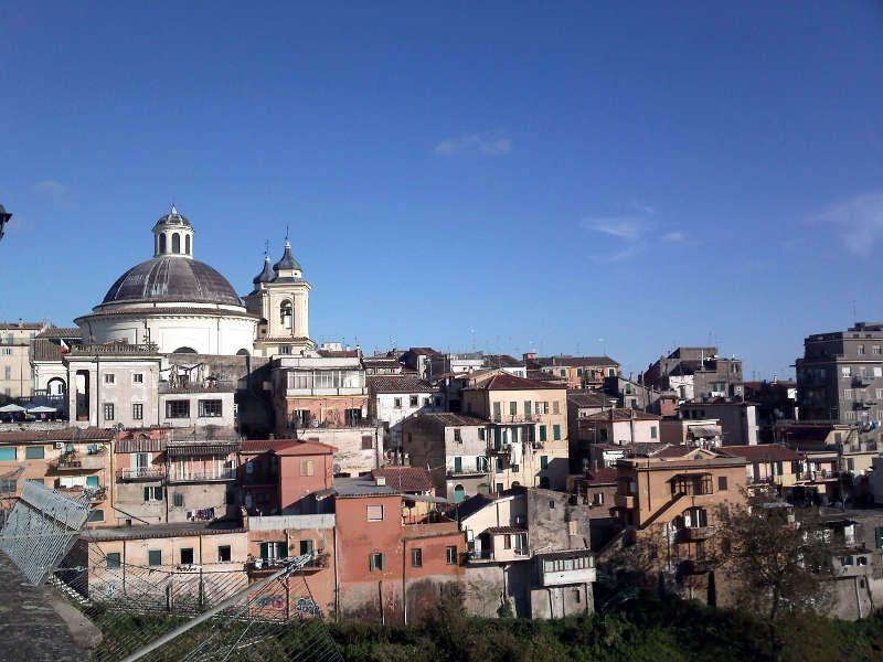 ariccia immagini hard totem centro