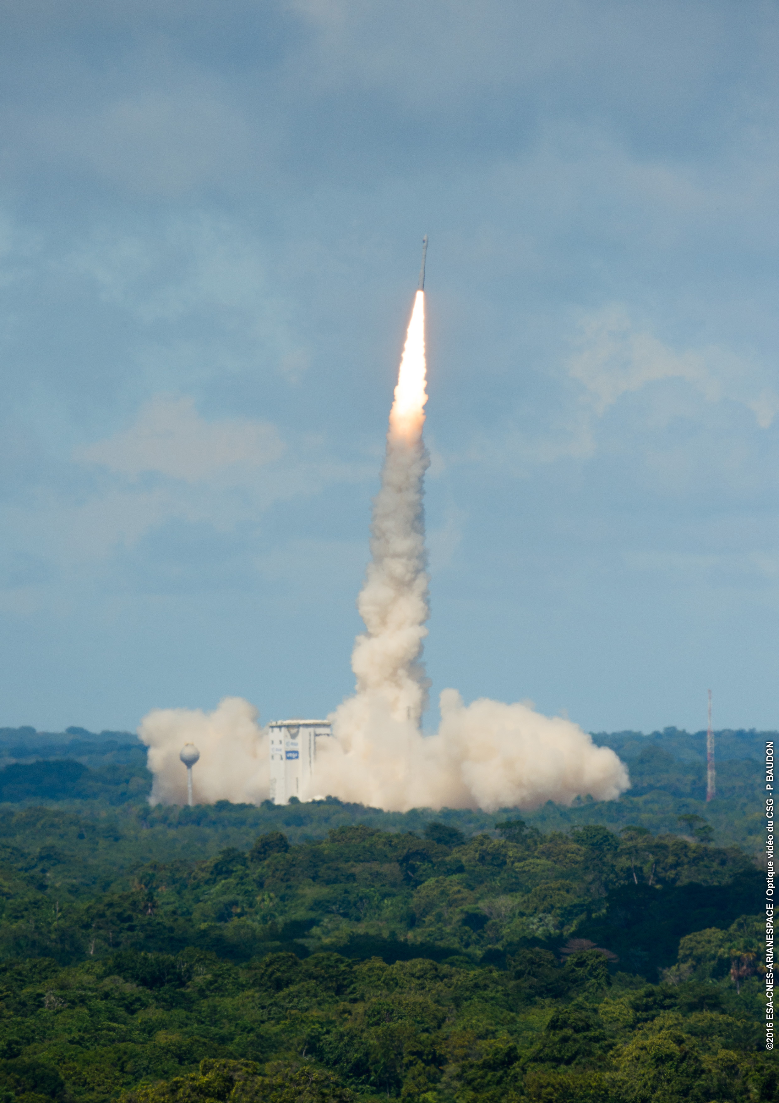 Vega, lancio rinviato al 21 giugno per condizioni meteo avverse