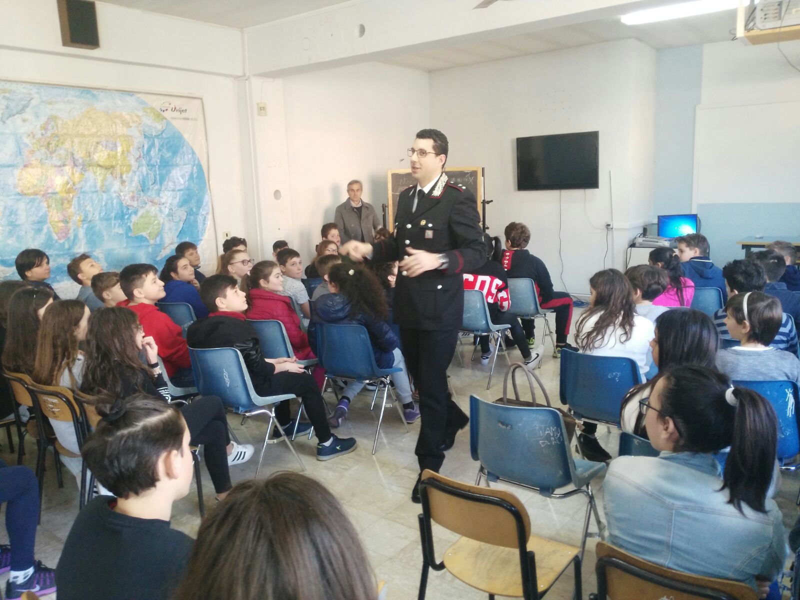 Cassino, gli studenti a scuola di legalità dai Carabinieri