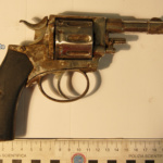 Nettuno, nascondeva il revolver clandestino nel box: arrestato 45enne