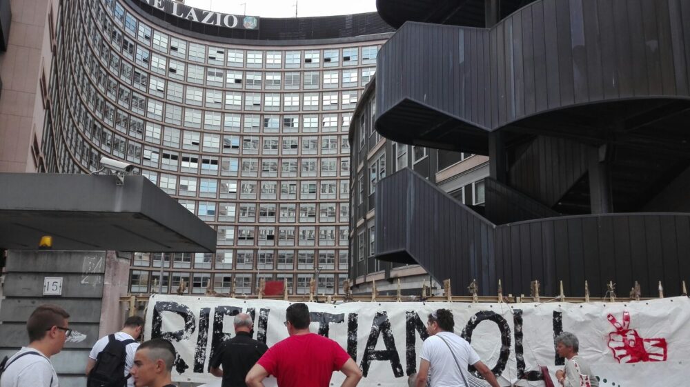 Rifiutiamoli. Manifestazione davanti la Regione Lazio del 28 luglio 2017: ecco come è andata (FOTO e VIDEO)