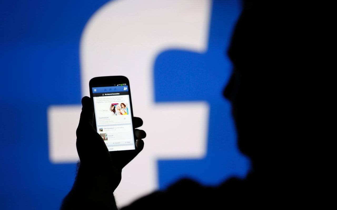 Diffamazione su Facebook: è sufficiente offendere anche senza fare nomi per commettere reato