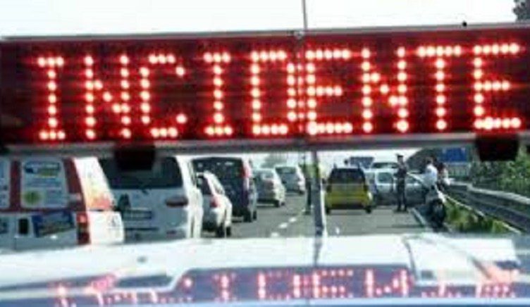 incidente grande raccordo anulare oggi