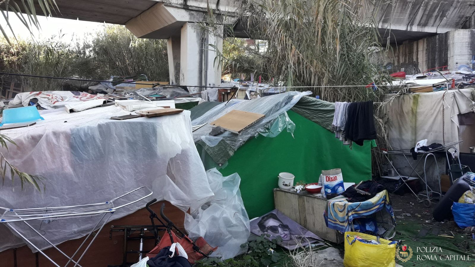 Roma, Portuense, sgomberato insediamento abusivo in via Isacco Newton dalla Polizia Locale