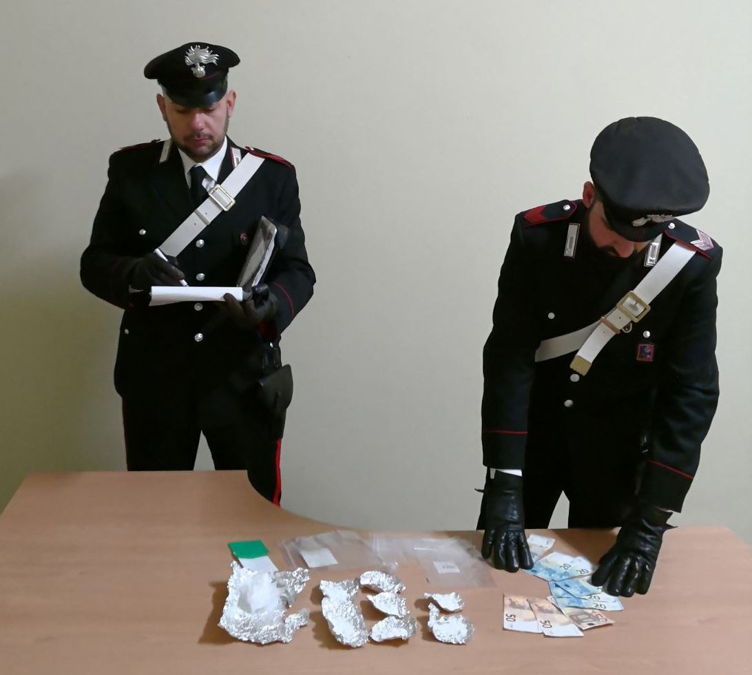 Torvaianica, due arresti per detenzione di sostanze stupefacenti: eseguiti 40 controlli