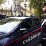 Via Einaudi, aggredisce turista per derubarlo dell’Iphone: rapinatrice arrestata