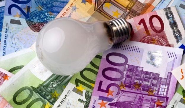 Nasce il Movimento contro il caro bollette luce e gas. Ecco come aderire: danni alle famiglie da quasi 1500 euro l'anno