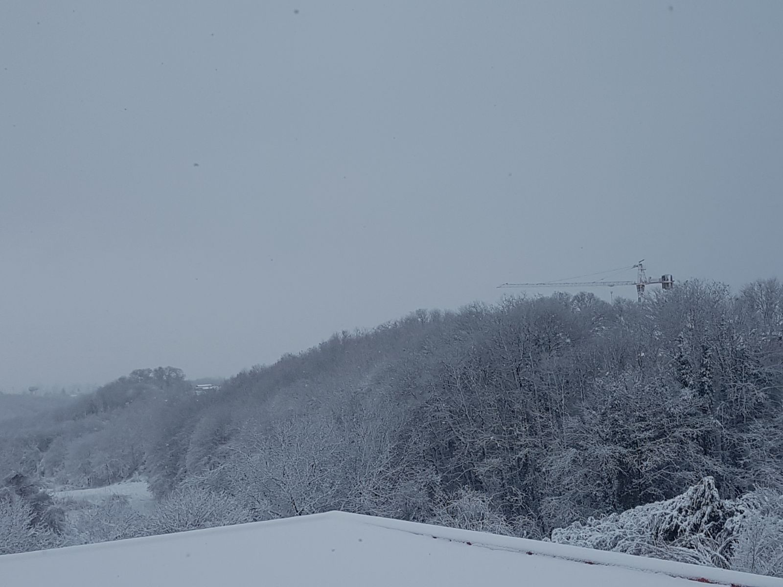 Neve e freddo a Natale: scendono i primi fiocchi nel Lazio, temperature in picchiata