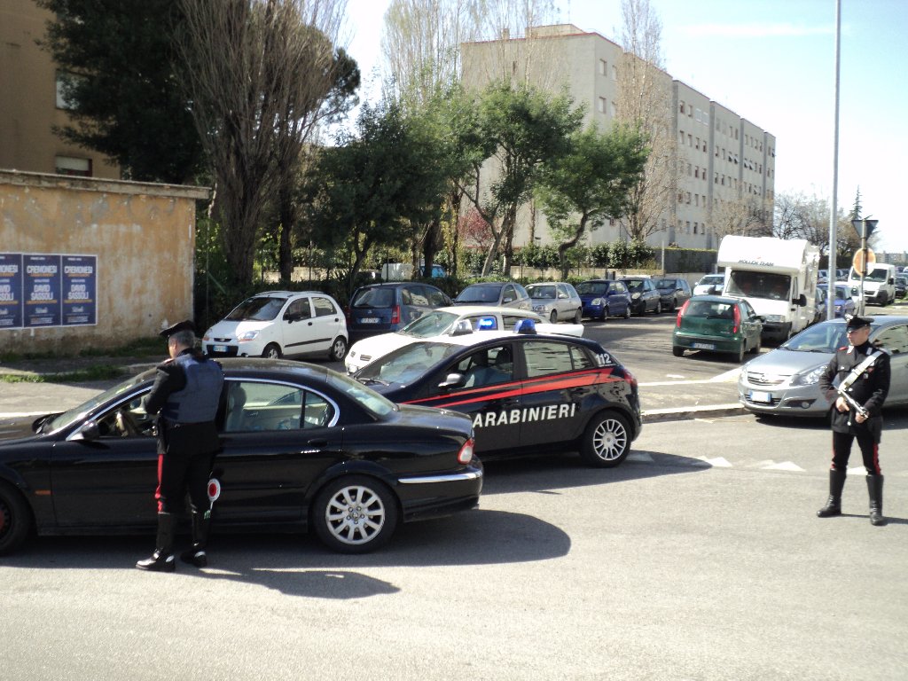 Tor Bella Monaca, arrestati padre e figlio spacciatori in via dell'Archeologia