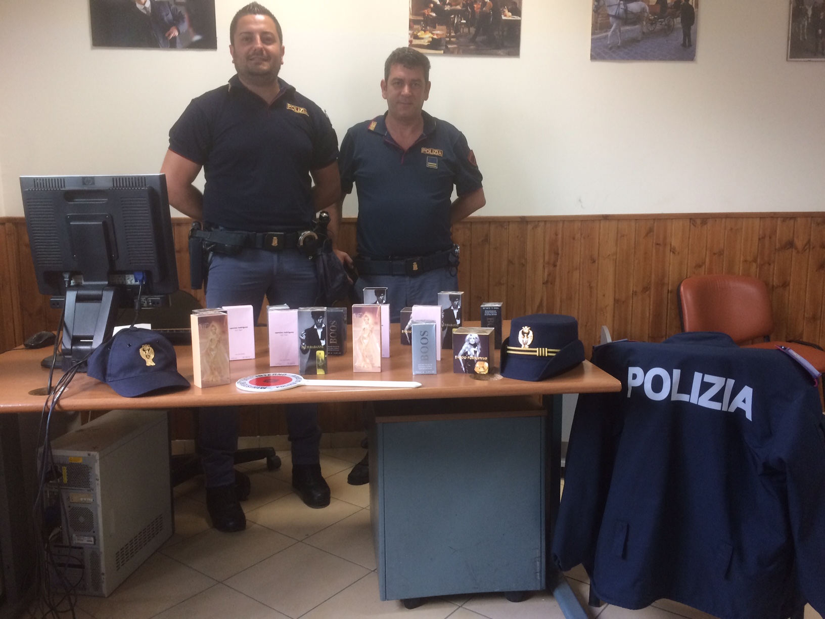 Cassino, giravano per le strade cittadine per vendere profumi contraffatti: due uomini denunciati dalla Polizia