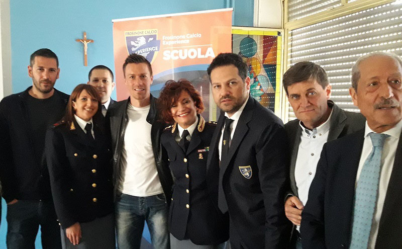 Frosinone, studenti “Insieme in campo” con la Polizia di Stato e il Calciatore Alessandro Frara