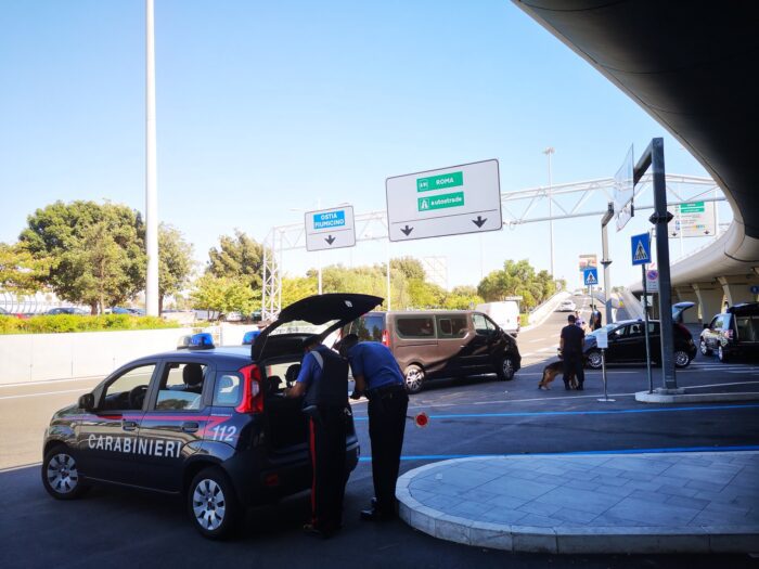 Fiumicino controlli aeroporto