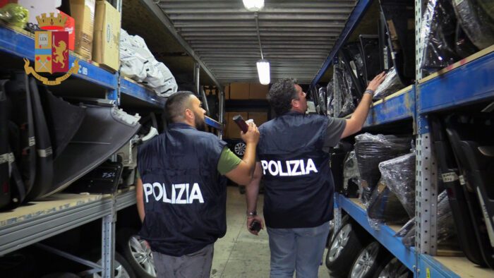 Guidonia Montecelio, operazione "JAD AUSTROCAR" della Polizia di Stato. Ricambi di auto rubate venduti on-line