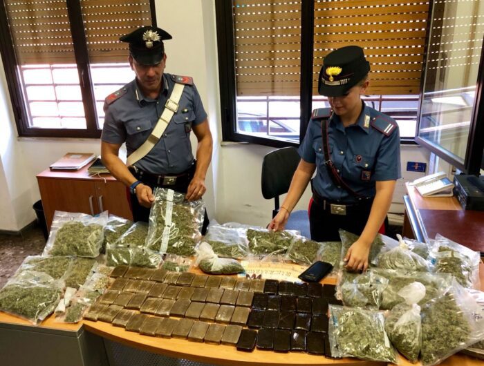 La Storta, 51enne deteneva 10 kg di droga e una piantagione di marijuana: arrestato