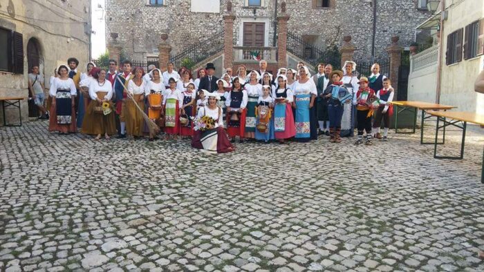 Gavignano, estate gavignanese: grande partecipazione per il Corteo Storico del Matrimonio Contadino