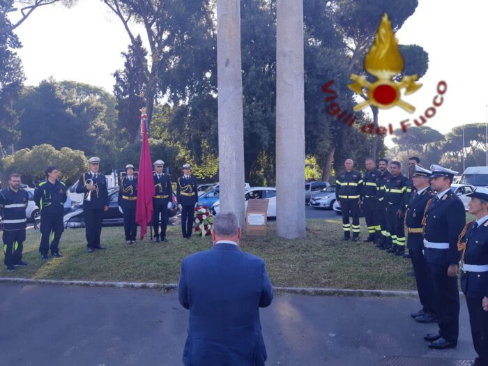 Roma, omaggio ai caduti dell'11 settembre a piazzale di Porta Capena