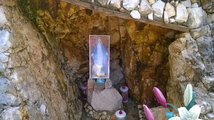 Colleferro, il mistero della statuina della Madonna scomparsa al 3C: furto?