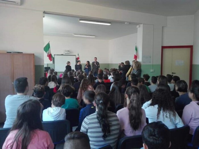 Quadraro cultura legalità Carabinieri incontrano scolari