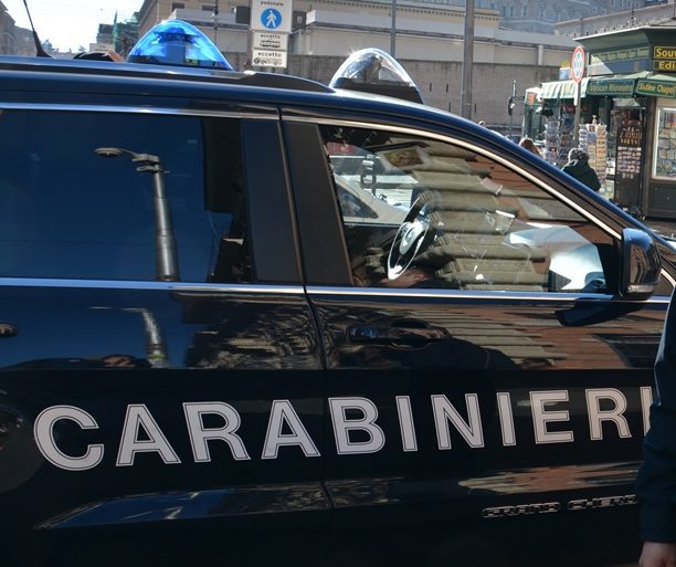 Quarticciolo, Carabinieri bloccano "rider" pusher di cocaina