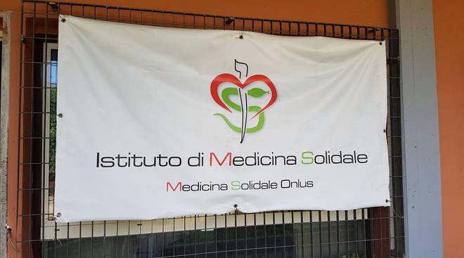 In un anno accolte e visitate oltre 10mila persone negli ambulatori di strada della periferia di Roma grazie a Medicina Solidale