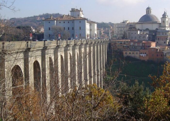 Tragedia ad Ariccia, si butta dal Ponte: morto un 25enne