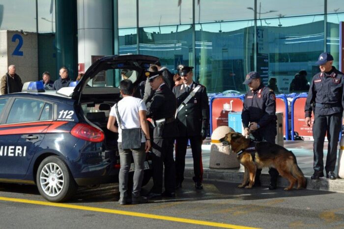 Fiumicino, controlli all'aeroporto Leonardo Da Vinci: 2 denunciati