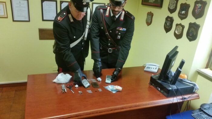 Labico, controlli antidroga: arrestato pusher 17enne