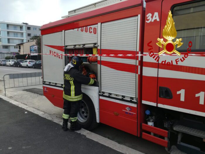 monterotondo incendio appartamento ustionato uomo intossicata bimba