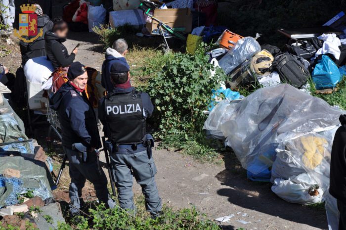 Marconi, sgomberato l'ex Mira Lanza dalla Polizia: ecco come è andata (FOTO)