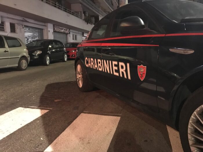 Eur, avevano aggredito un coetaneo minorenne per rapinarlo: 2 arresti