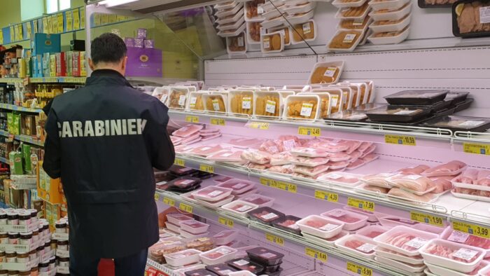 Ciociaria, sequestrati 60 kg di carne e azienda agricola segnalata per maltrattamento di animali (FOTO)