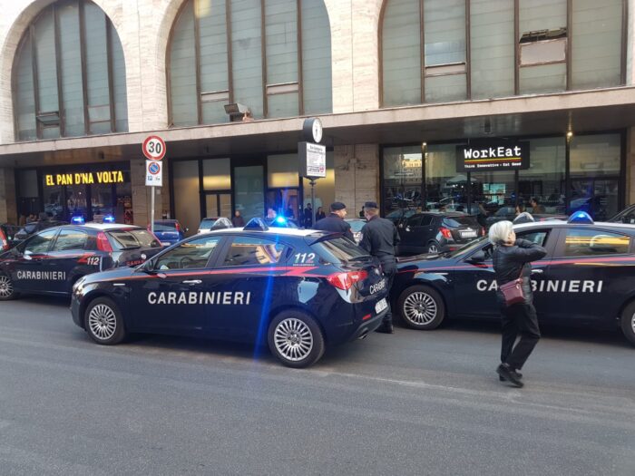 Termini, minacciava automobilisti per il "pizzo" della sosta auto: arrestato parcheggiatore violento