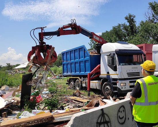 Asl Roma 5, avviate le operazioni di rimozione dei #rifiuti dalla #discarica abusiva presente in località Albuccione