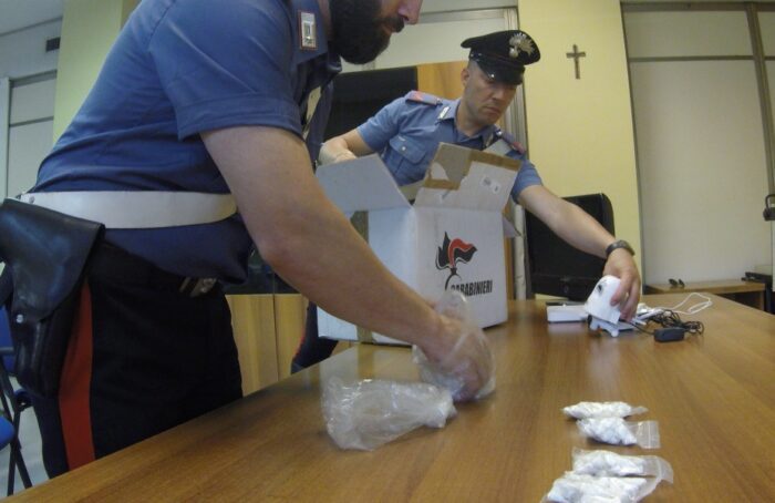 Il Quarticciolo come nei film. Scoperta una “cantina dello spaccio all’avanguardia”