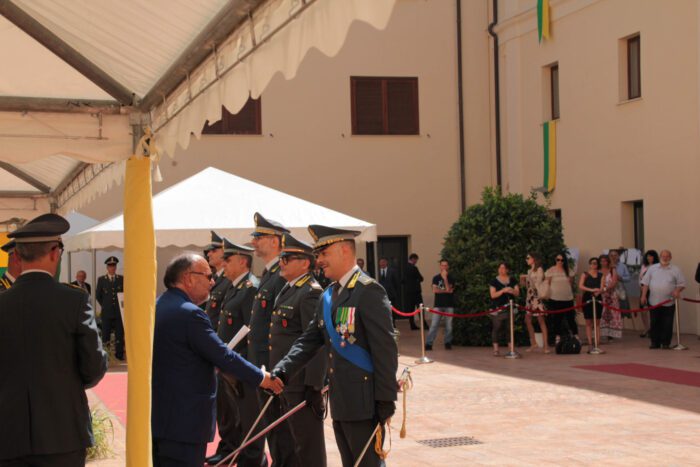 Nuovo concorso per entrare in Guardia di Finanza: si cercano 66 allievi ufficiali: come partecipare al bando, scadenze e requisiti