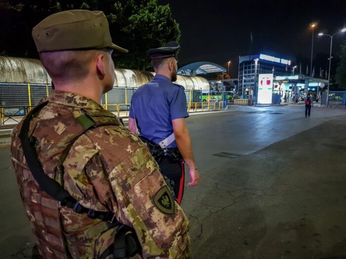 Tiburtina, arrestati due trafficanti di droga: sequestrati 14 kg di marijuana