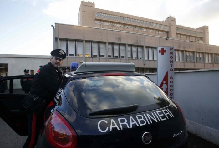 Tor di Valle, marito ubriaco prende a cinghiate moglie e figlia di un anno e mezzo