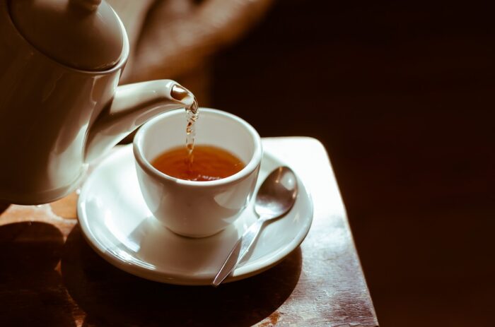 Bere tè verde può avere conseguenze pericolose? Secondo un recente studio, sì