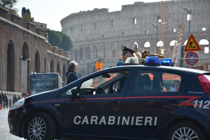 Roma, due rapine nella notte: una in pieno Centro e una a Centocelle