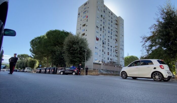 Tor Bella Monaca, Torre della Legalità: "Ci sono voluti il Coronavirus e la denuncia ai carabinieri per far riallacciare dopo mesi l'acqua alle famiglie"