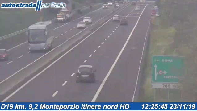 incendio Monte Porzio Catone San Cesareo autostrada Roma Sud oggi sabato 23 novembre 2019