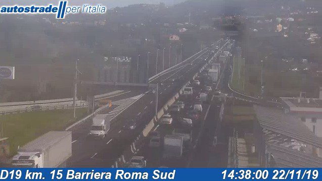 GRA mezzo in avaria tra Roma Sud e Monte Porzio Catone oggi venerdì 22 novembre 2019