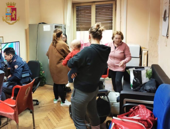 Roma, domani rientrano a casa i residenti della palazzina evacuata al Celio per una voragine