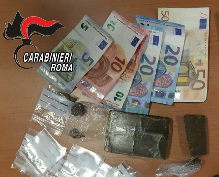 Collatino, incastrato a trasportare droga in auto un 47enne in via Tommaso Smith: la sua auto è stata segnalata dalle unità cinofile