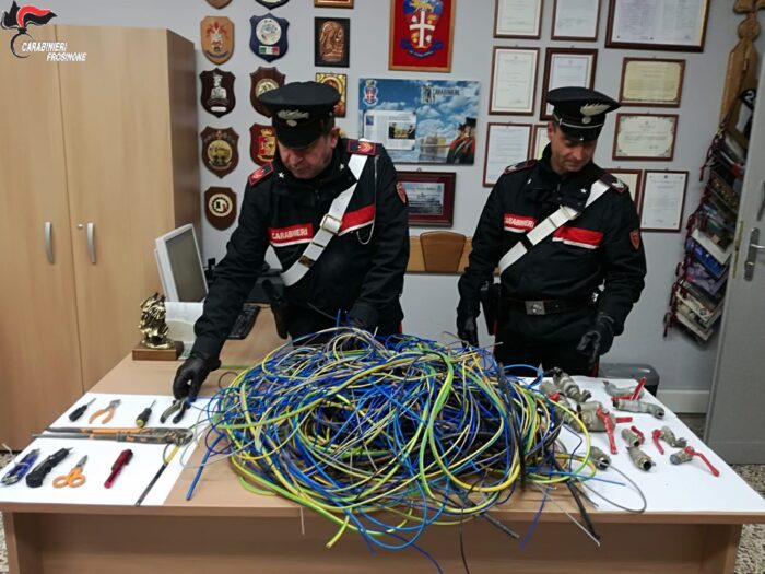 Controlli dei Carabinieri di Cassino: arrestati due uomini che tentavano di rubare rame